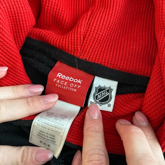 Blackhawks Hoodie - Men’s size M - Picture 3 of 3